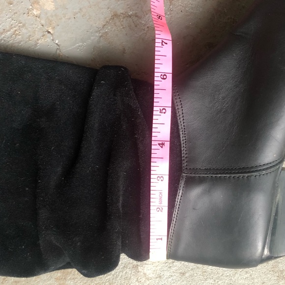 Suede Ankle Bootie Size 9 - Picture 5 of 5